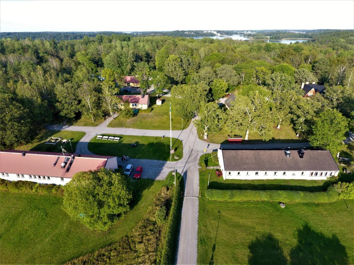 Bogesund Slottsvandrarhem Albergue Vaxholm Exterior foto